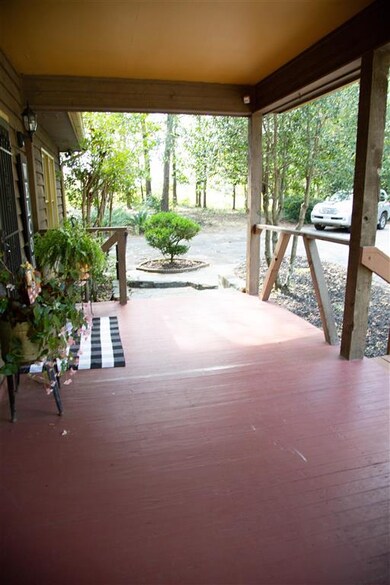 588 Mathews Store Rd, Byron, GA 31008 - photo 2