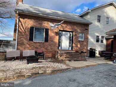 113 N Lingle Ave, Hershey, PA 17033 - photo 2