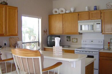 KITCHEN BREAKFAST BAR