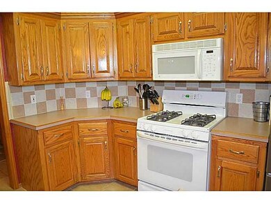 2313 NE 7th St, Moore, OK 73160 - photo 6