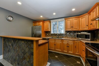 6 Springs Rd, Billerica, MA 01821 - photo 5