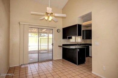 1208 E Wickieup Ln, Phoenix, AZ 85024 - photo 5