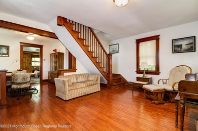 203Locust0005