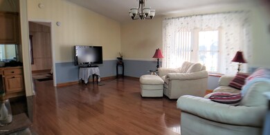 Living Room (2)