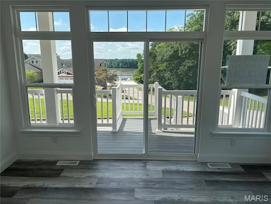 314 Captains Ct, Grafton, IL 62037 - photo 2