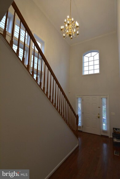 8953 Landerfield Ct, Lorton, VA 22079 - photo 5