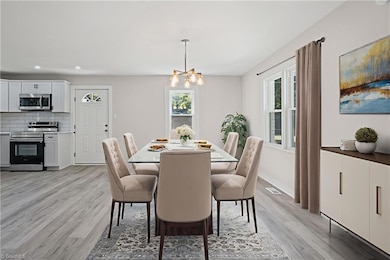 403 Julius Chambers Ave, Mount Gilead, NC 27306 - photo 4