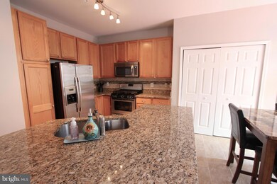 20579 Crestmont Terrace, Sterling, VA 20165 - photo 6