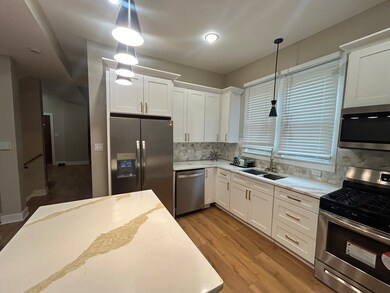 8228 S Clyde Ave, Chicago, IL 60617 - photo 5