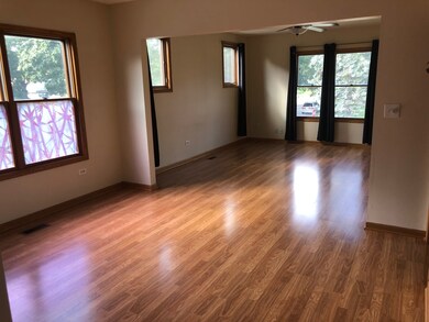 521 Lorraine Ave unit 2, Waukegan, IL 60085 - photo 3