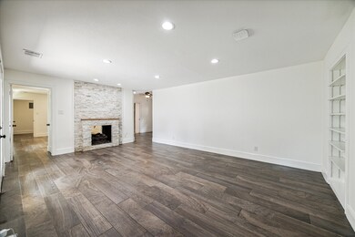 10010 Valley Forge Dr, Houston, TX 77042 - photo 7