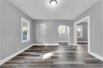 2115 W 96th St, Cleveland, OH 44102 - photo 5