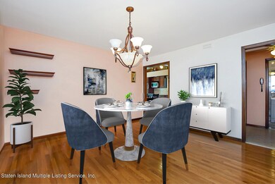(7) DINING ROOM STAGED