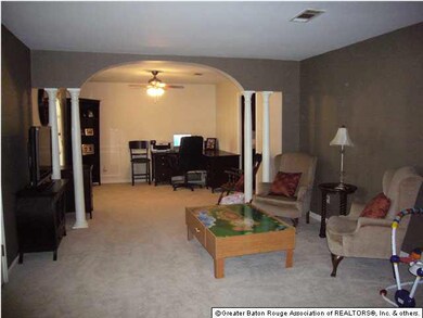 Living and dining room. Dining room currently used