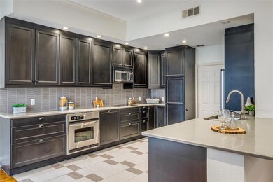 5709 Lewis St, Dallas, TX 75206 - photo 2