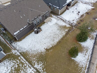 Great fenced backyard!!