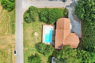 2818 Harris Cir NW, Cleveland, TN 37312 - photo 5