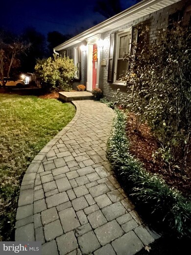 13411 Harrison Ave, Fort Washington, MD 20744 - photo 3