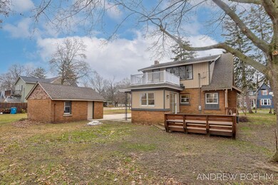 5-web-or-mls-587 S Shore Dr, Holland-5