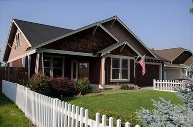 2909 SW Obsidian Ln, Redmond, OR 97756 - photo 2