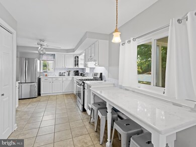 711 Oxford Ln, Wallingford, PA 19086 - photo 4