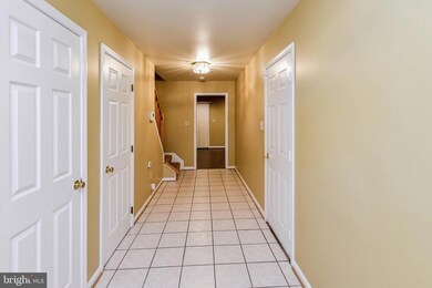 9221 Vanfleet Ct, Laurel, MD 20708 - photo 4