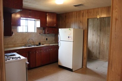 2301 Marcella Ave, Laredo, TX 78040 - photo 6