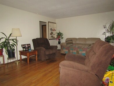 3117 Loveland Ave, Erie, PA 16506 - photo 2