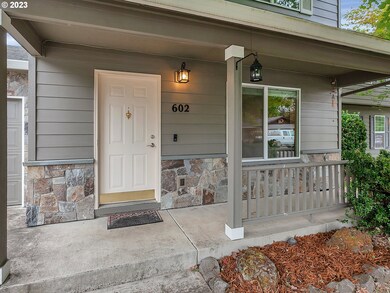 602 W Sheridan St, Newberg, OR 97132 - photo 3