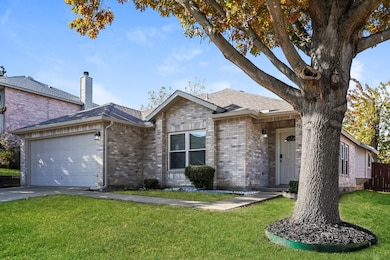 1225 Mccary St, Cedar Hill, TX 75104 - photo 2