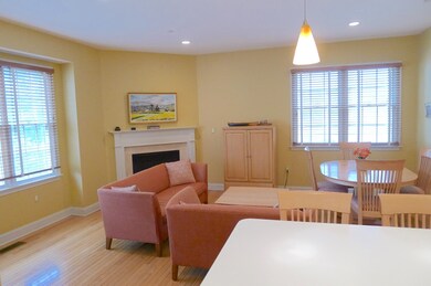 1115 Beacon St unit 9, Newton Highlands, MA 02461 - photo 5