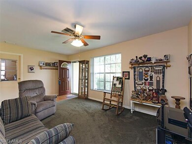 Living Room / Foyer