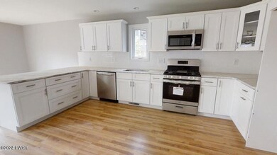 178 Spring Dr, Dingmans Ferry, PA 18328 - photo 3