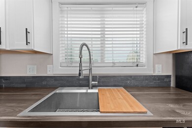 609 E Selway Dr, Homedale, ID 83628 - photo 6