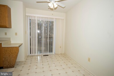 9809 Sherwood Farm Rd, Owings Mills, MD 21117 - photo 6