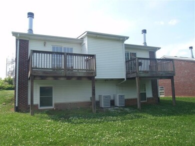 111 Elizabeth St back