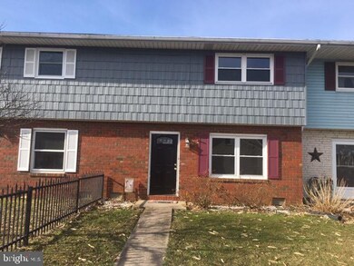 3588 Gregway Dr, Chambersburg, PA 17202 - photo 2