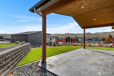 274 NW Chinook Way, East Wenatchee, WA 98802 - photo 2