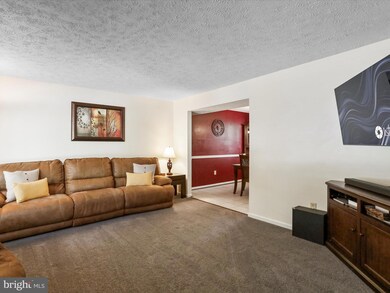 1606 Norwich Dr, Frederick, MD 21701 - photo 6