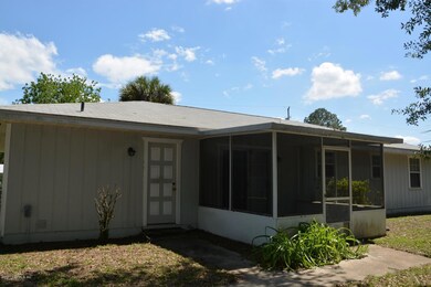 05) Screen Porch