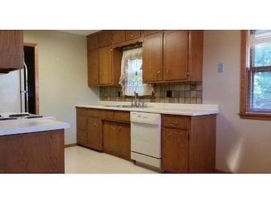 8125 Able St NE, Minneapolis, MN 55432 - photo 2