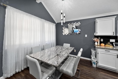 310 Kalmia Dr, Arlington, TX 76018 - photo 7