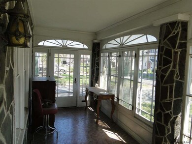 19 Lincoln Ave, Delmar, NY 12054 - photo 3