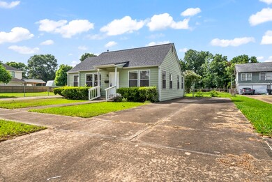 8015 Grafton St, Houston, TX 77017 - photo 2