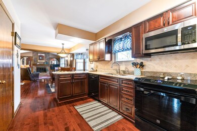 6640 Belleshire St (Interior)-14