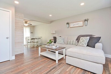 4 George St unit B, Plainville, MA 02762 - photo 4