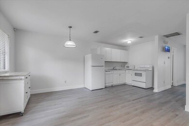 1317 Airport Dr unit F12, Tallahassee, FL 32304 - photo 7