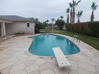 10836 Vista Lomas Dr, El Paso, TX 79935 - photo 6