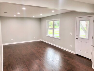 2212 Devonshire Rd, Waukegan, IL 60087 - photo 3