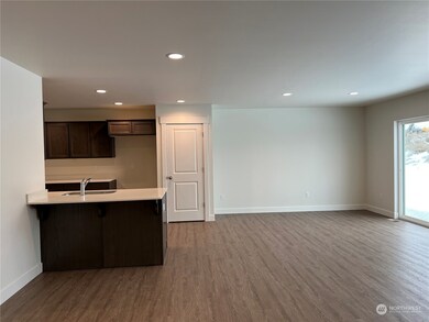 2397 3rd St SE, Wenatchee, WA 98802 - photo 7